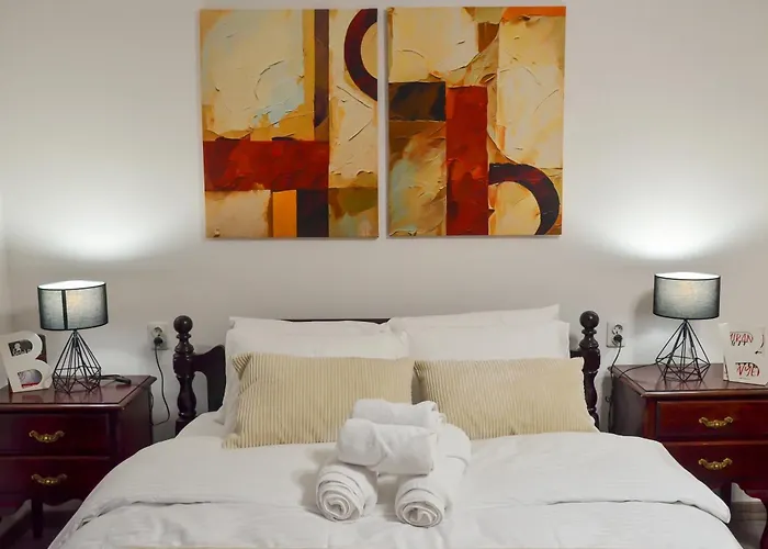Main Street Retreat Apartment With Free Parking