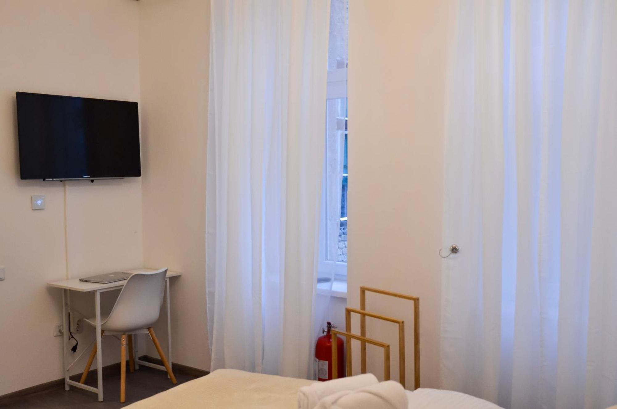 Main Street Retreat With Free Parking Apartman Sarajevo